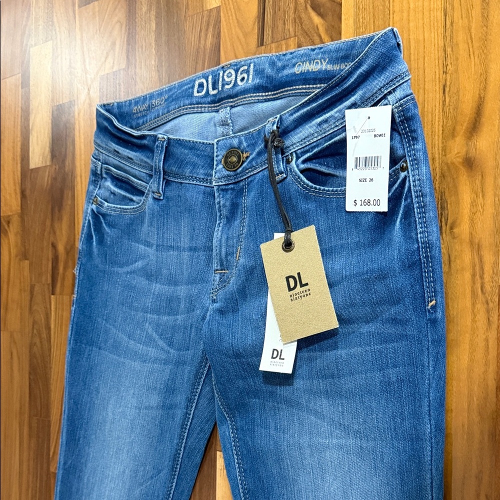 DL1961 Women's Classic Blue Skinny Boot Cut